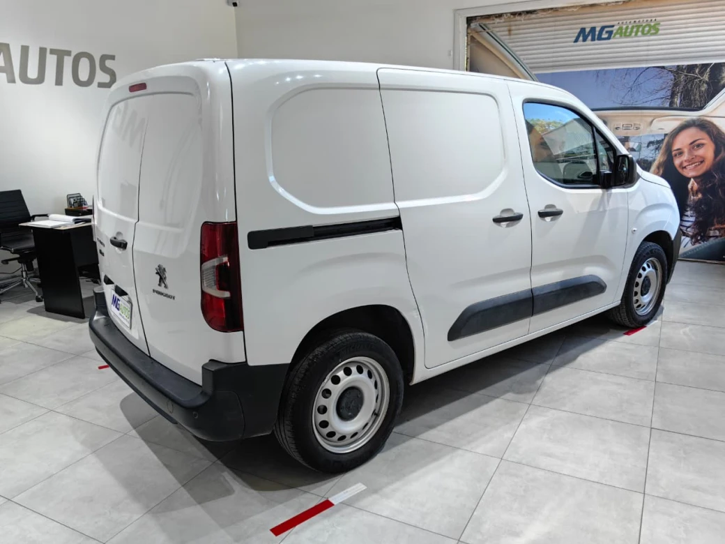 imagen 0 de vehiculo con id 2100